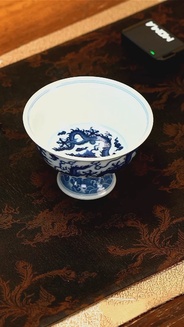 开****花快雪时晴龙纹高足