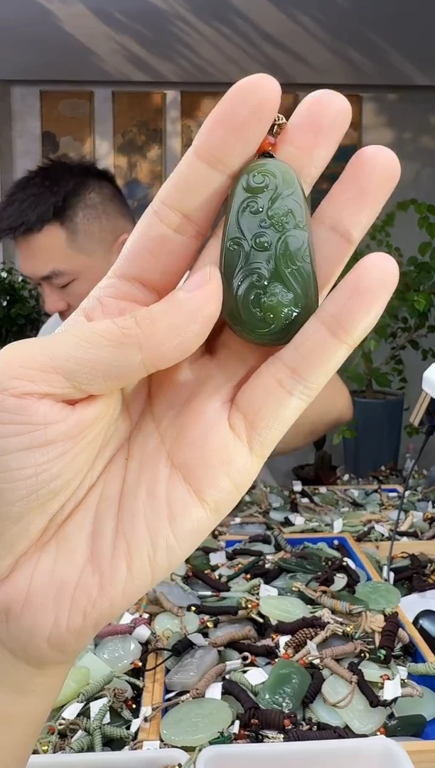 未镶嵌和田玉挂件拍一发一