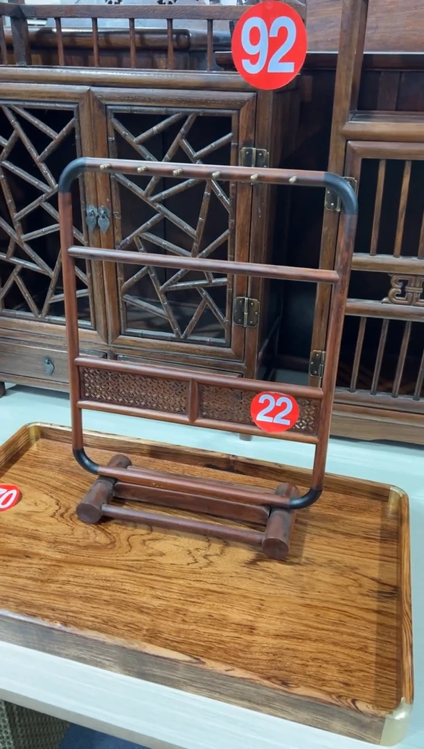 木木花梨木雕刻铜钱毛笔挂