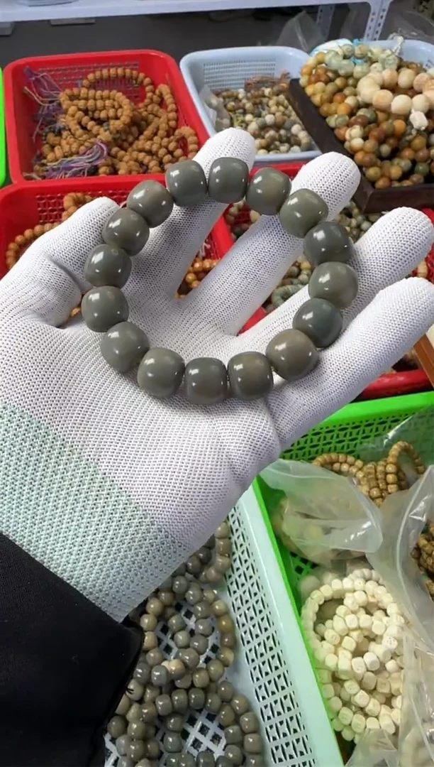 【闪购商品】白玉菩提手串15*原天然阴皮墨绿桶珠单圈