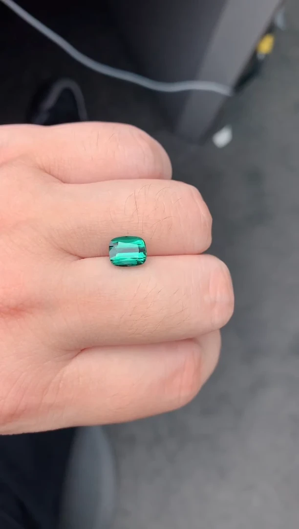 裸石未镶嵌碧玺2.5ct 绿碧玺 多样性发货