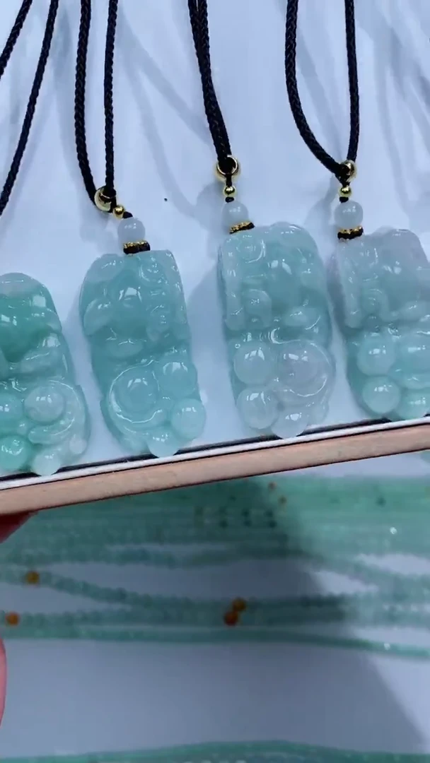 翡翠未镶嵌颈饰吊坠团购多样性发一件