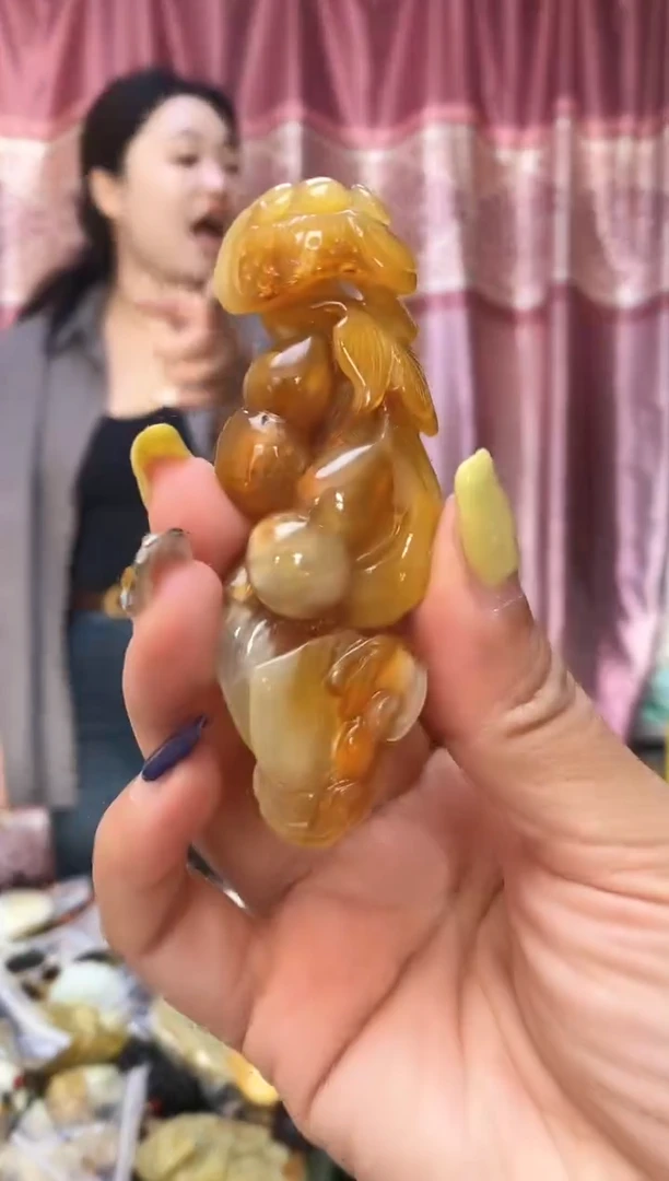 未镶嵌岫玉吊坠