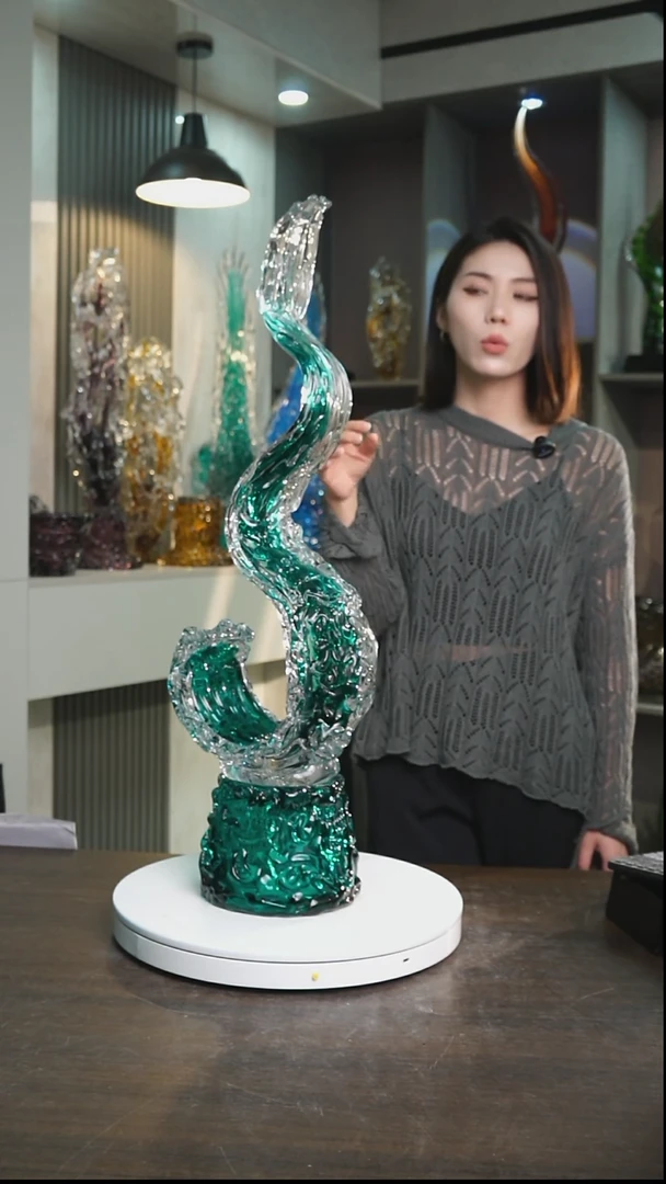 琉璃婷*妈湖水绿海浪风生水起