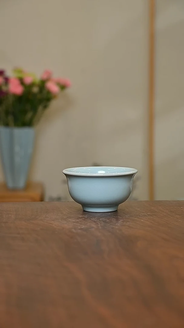 压手杯 天青 微瑕 朱晓辉款