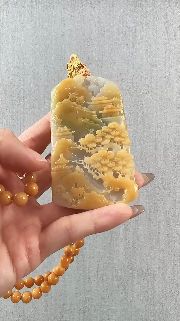 翡翠未镶嵌颈饰山水