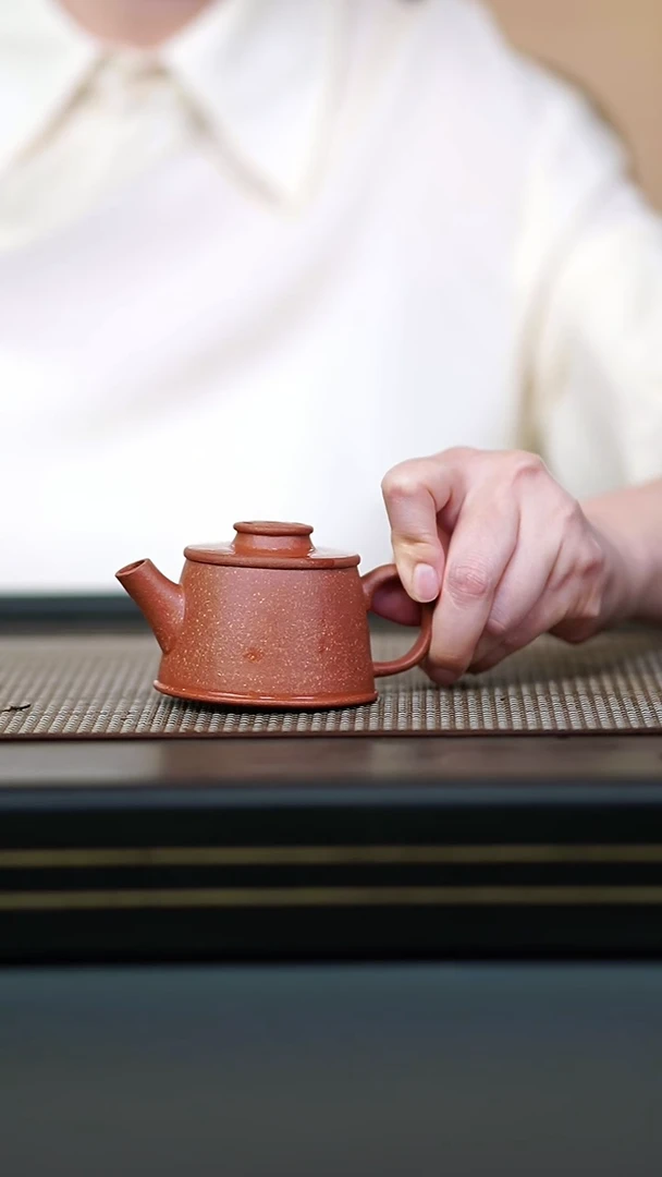 茶壶紫砂03-微瑕半手红降坡狂有钱110cc