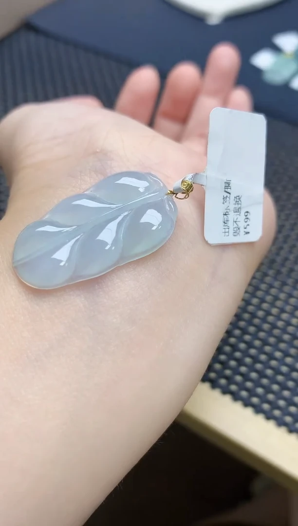颈饰18K金镶嵌翡翠天然缅甸A货翡翠