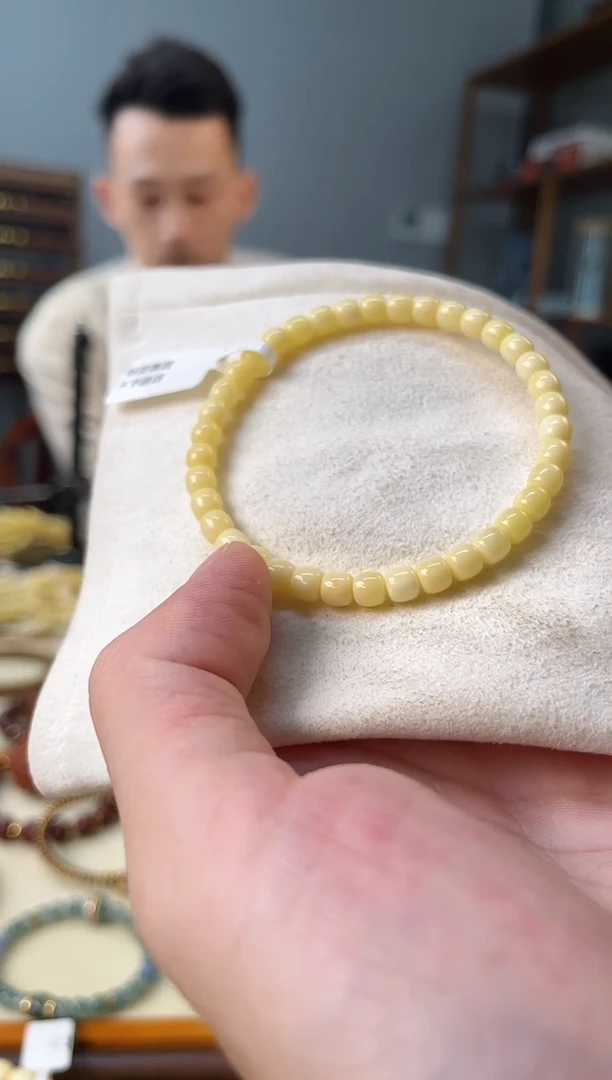 未镶嵌琥珀裸石加*琥珀蜜蜡（多样性发其一）h030