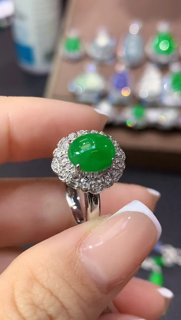 18K金镶嵌戒指翡翠A116