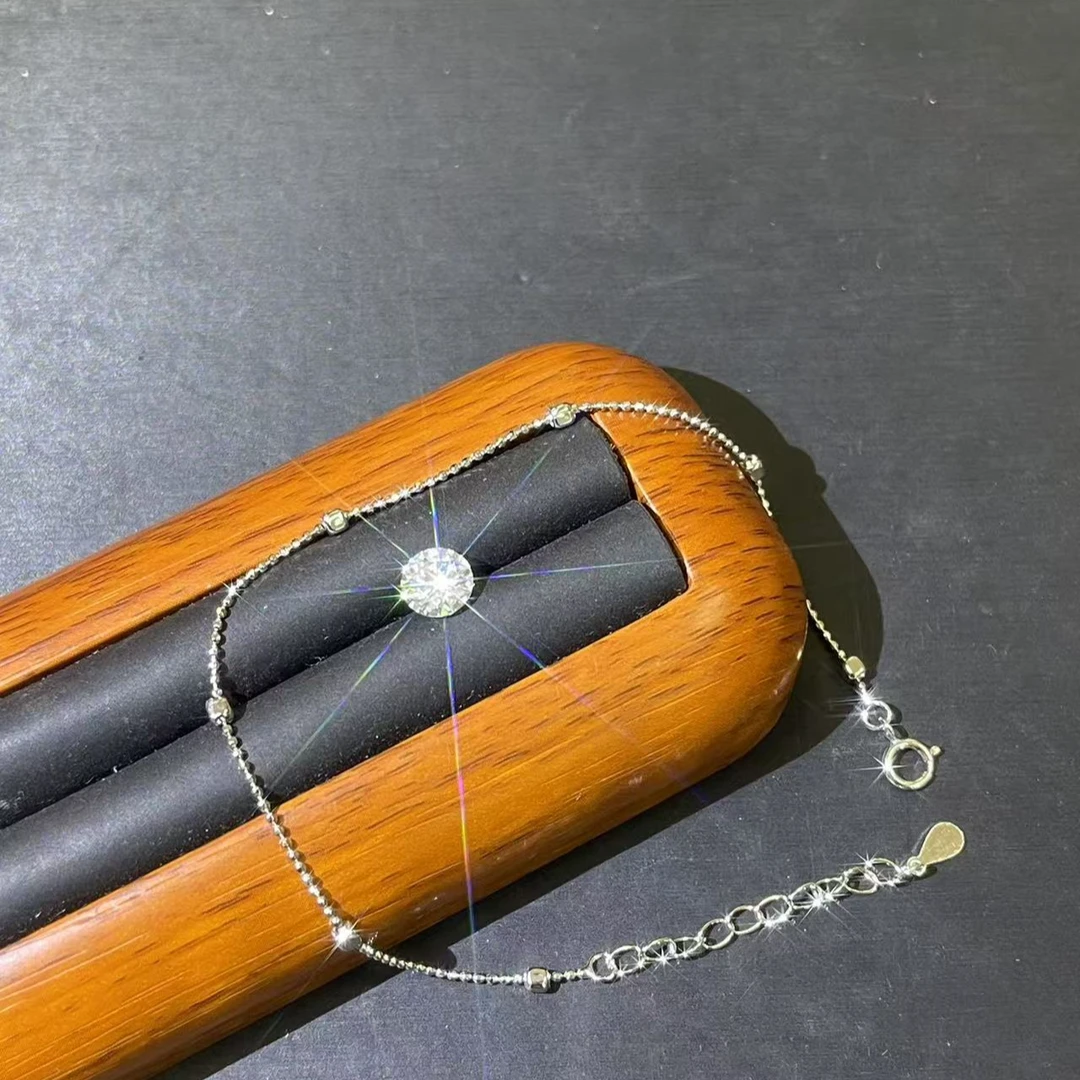 s689白色珠珠小手链     多样性发货