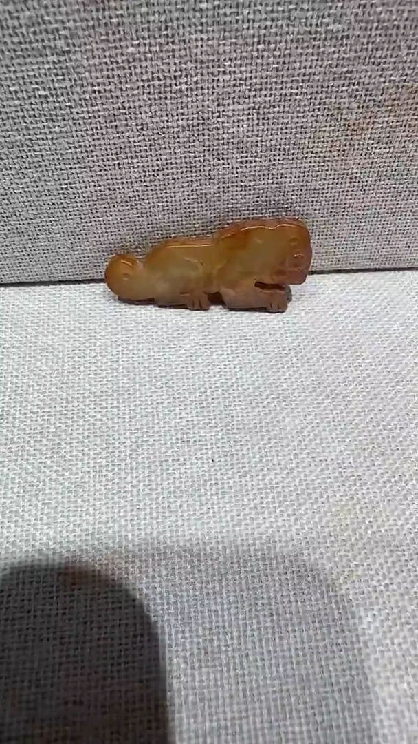 未镶嵌和田玉挂件和田玉（手把件)