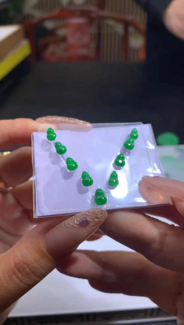 未镶嵌定制翡翠吉**羽翡翠