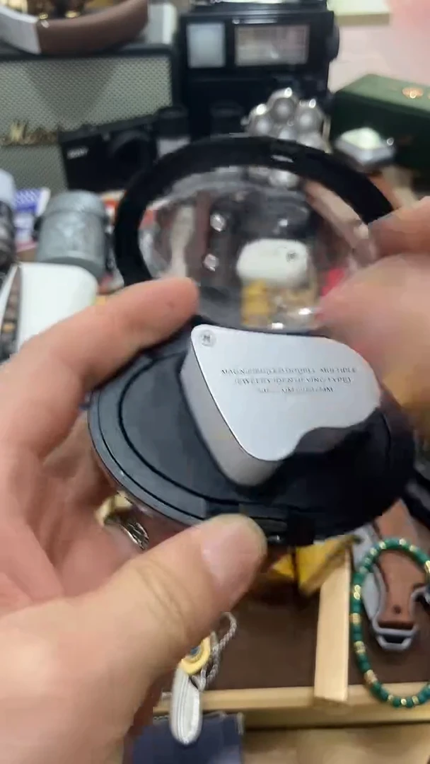 瓷片闪购商品  如图所示