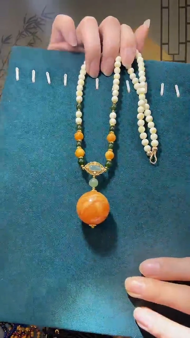 【闪购商品】琥珀裸石未镶嵌A0573天然蜜蜡