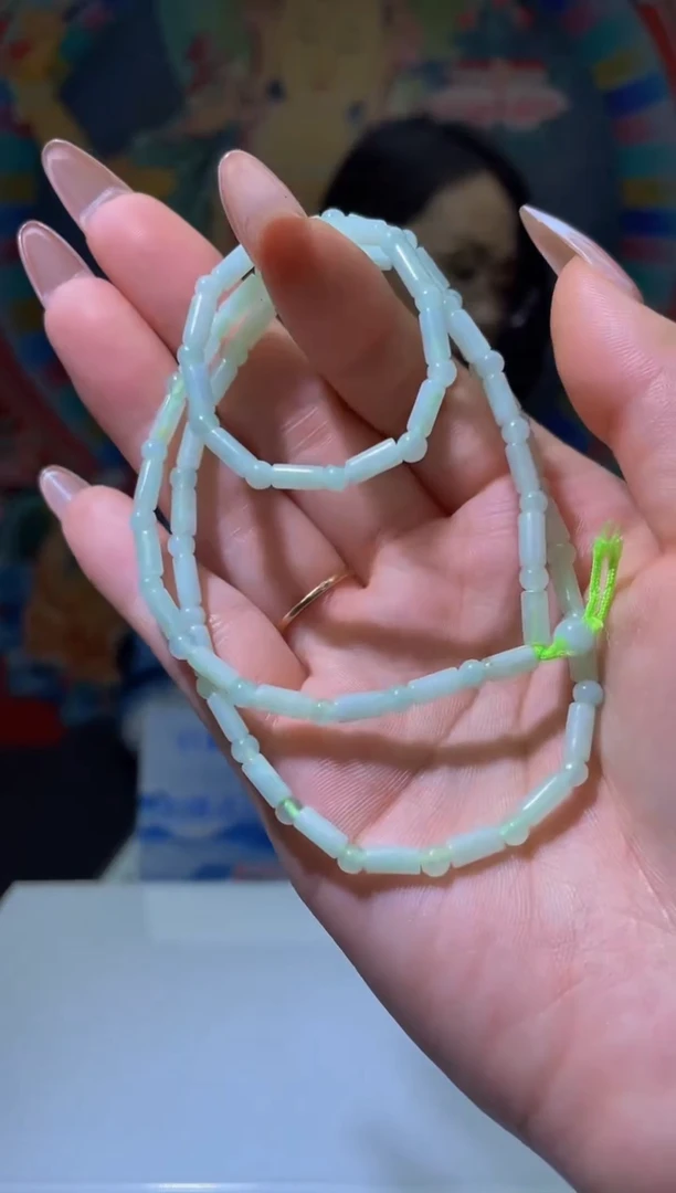 翡翠未镶嵌颈饰MFC0531013