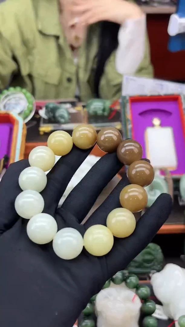 未镶嵌手串和田玉董小姐推荐 多样性发货 拍一发一t18