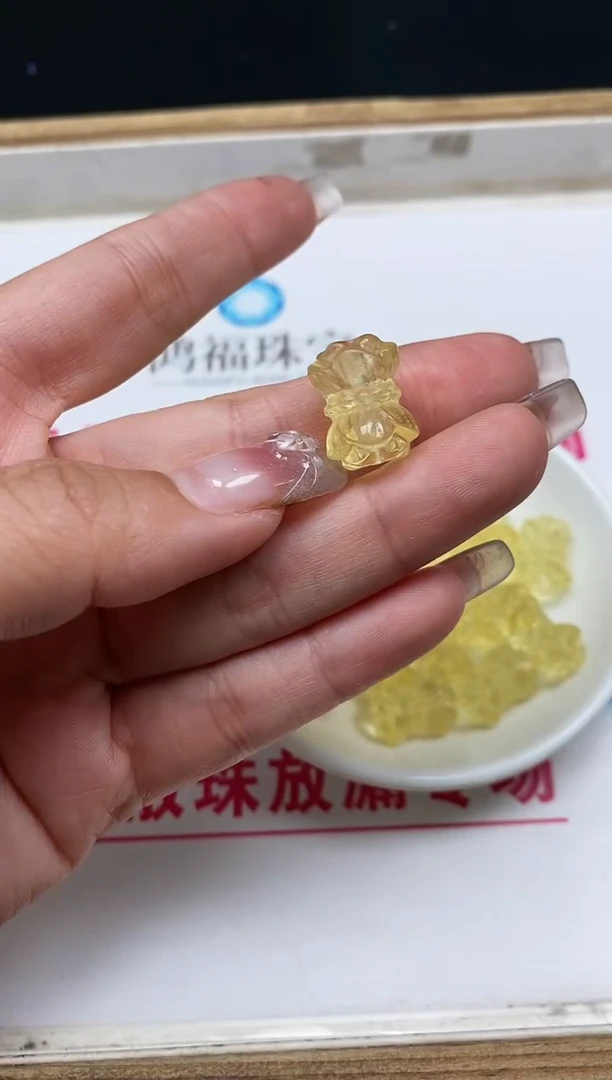 水晶珠宝半成品未镶嵌D428 黄水晶 并蒂莲 1个9.9元