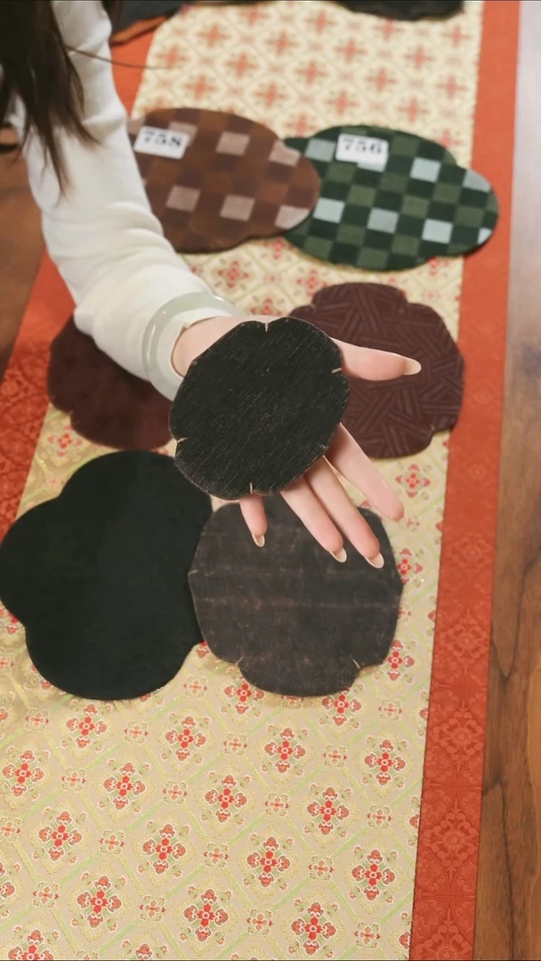 壶承垫············