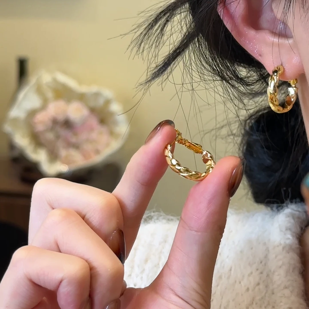 H612 麻花耳环法式简约圈圈