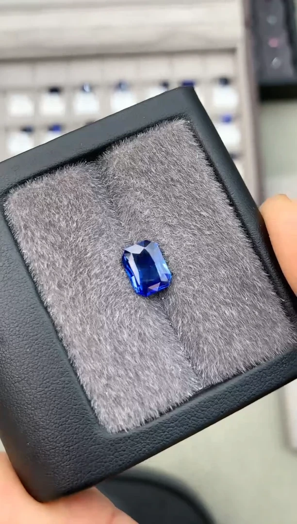 【闪购商品】定制蓝宝石裸石未镶嵌2.60ct 兰卡老烧蓝宝石