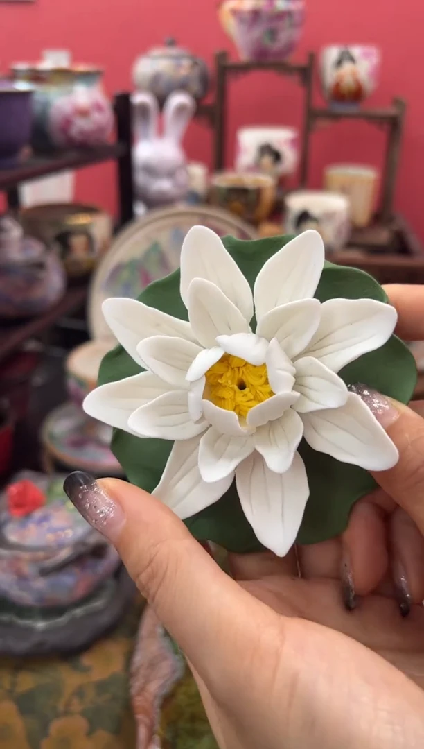 【闪购商品】手捏白色莲花香插摆件