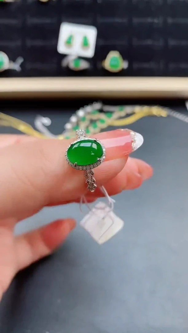 【闪购商品】翡翠戒指银S925镶嵌12121