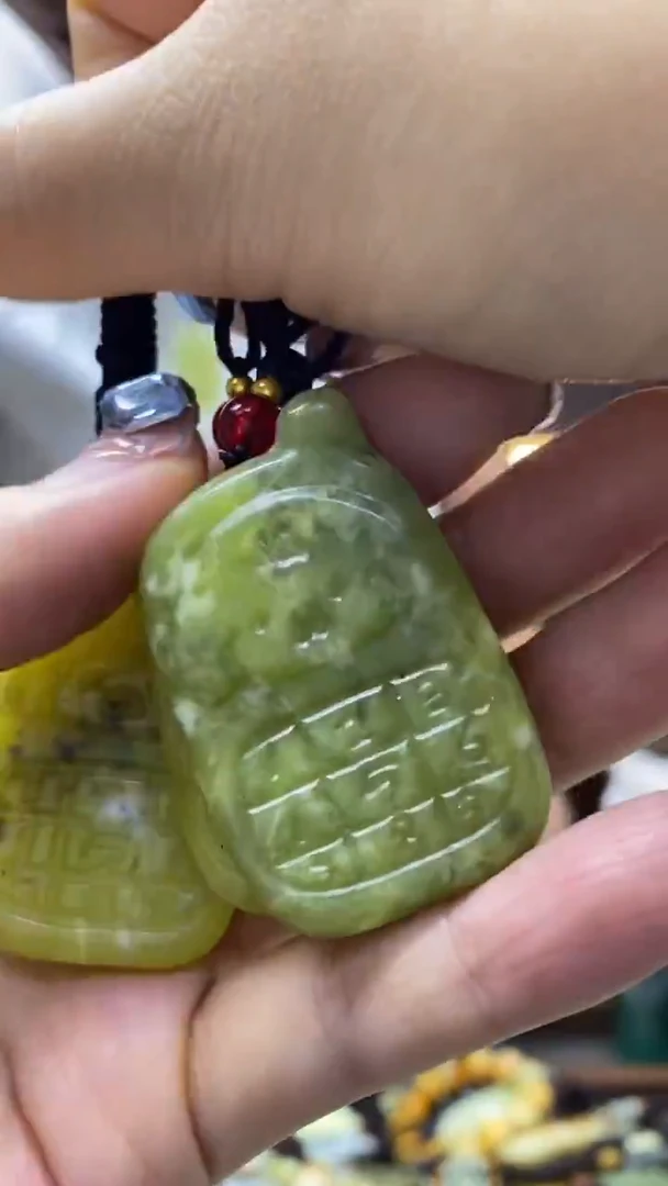 未镶嵌岫玉挂件  多种样式单发其一