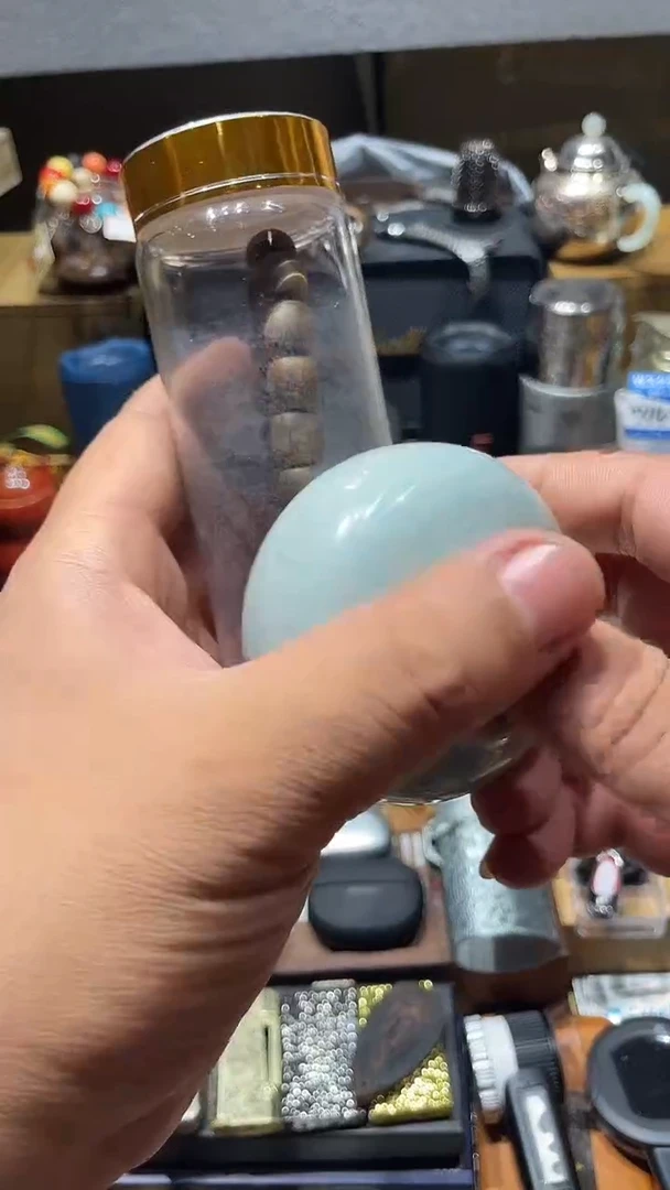 瓷片闪购商品 如图所示