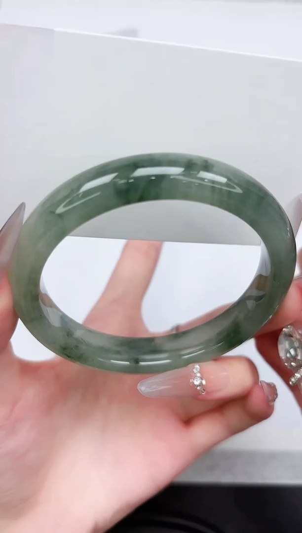 石英质玉手镯未镶嵌100-64