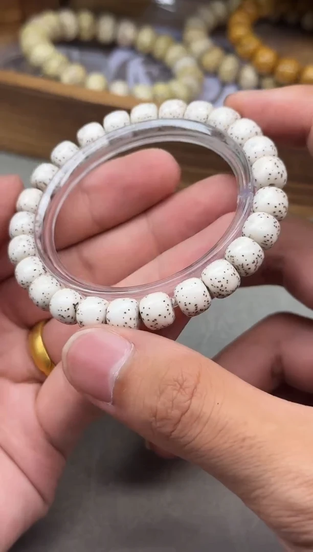 星月菩提手串E82  原白 大留白9*8  带月痕