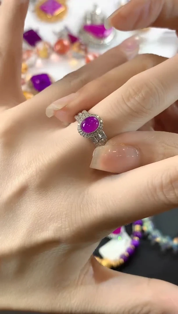 【闪购商品】苏纪石（舒俱来）.18K金镶嵌舒俱来戒指