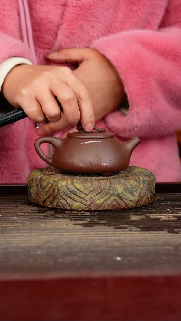 宜兴原矿紫砂壶茶壶宜兴原矿紫砂壶茶壶150C