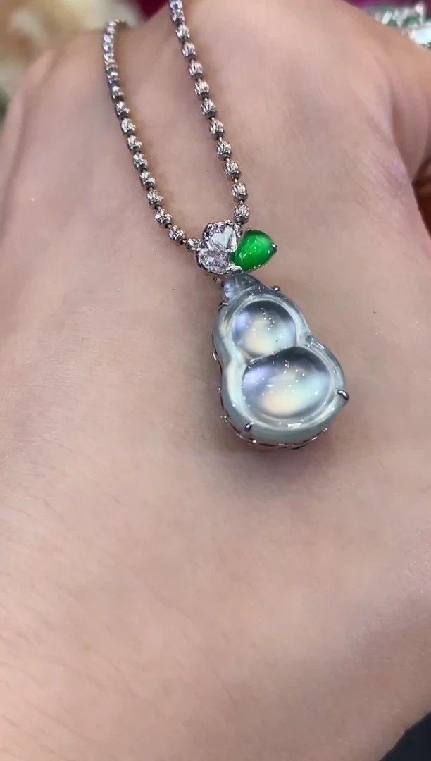 吊坠(不含链)18K金镶嵌翡翠B155