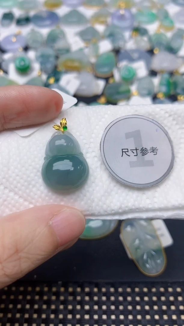 颈饰18K金镶嵌翡翠天然缅甸A货翡翠