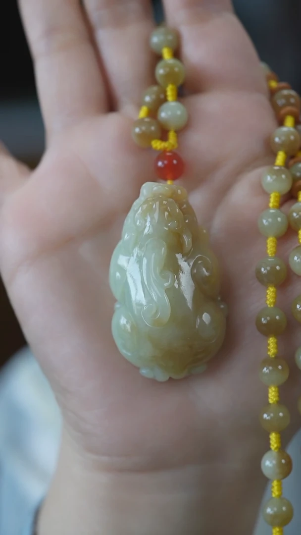 和田玉未镶嵌颈饰貔貅