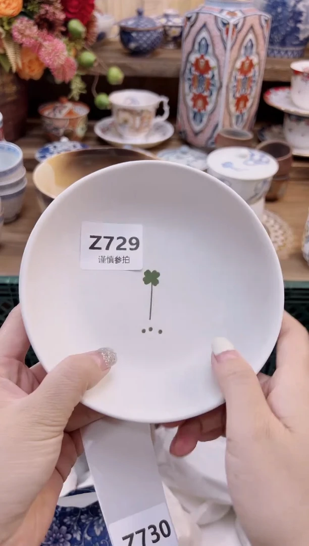 瓷片慵****姐        729