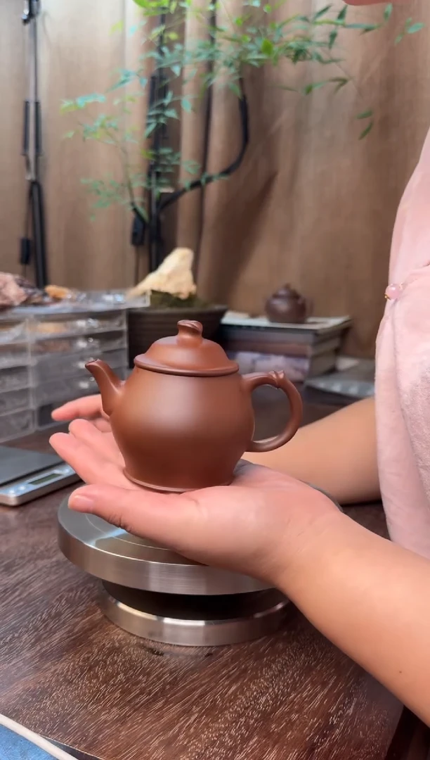 茶杯紫砂简笠-超精工半手（5号井红皮龙）容量：190CC