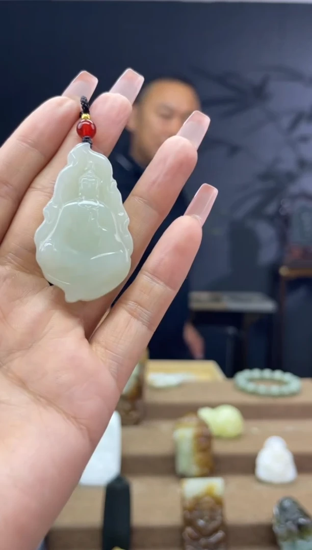 颈饰未镶嵌和田玉1