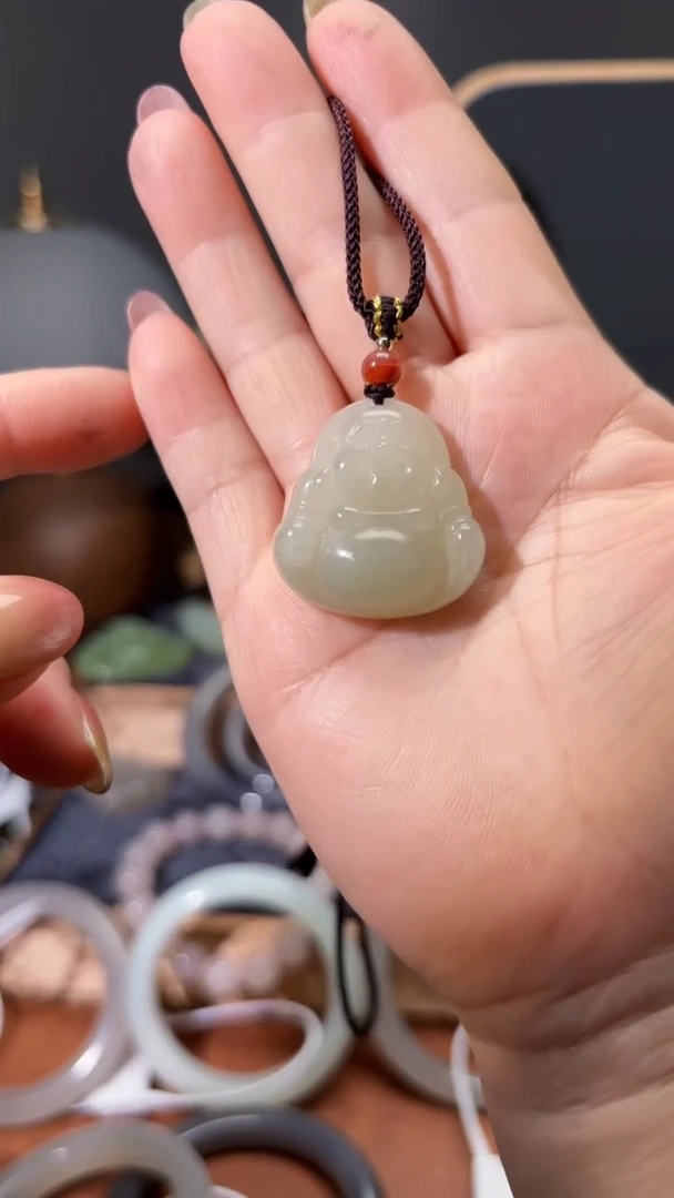 和田玉未镶嵌颈饰1