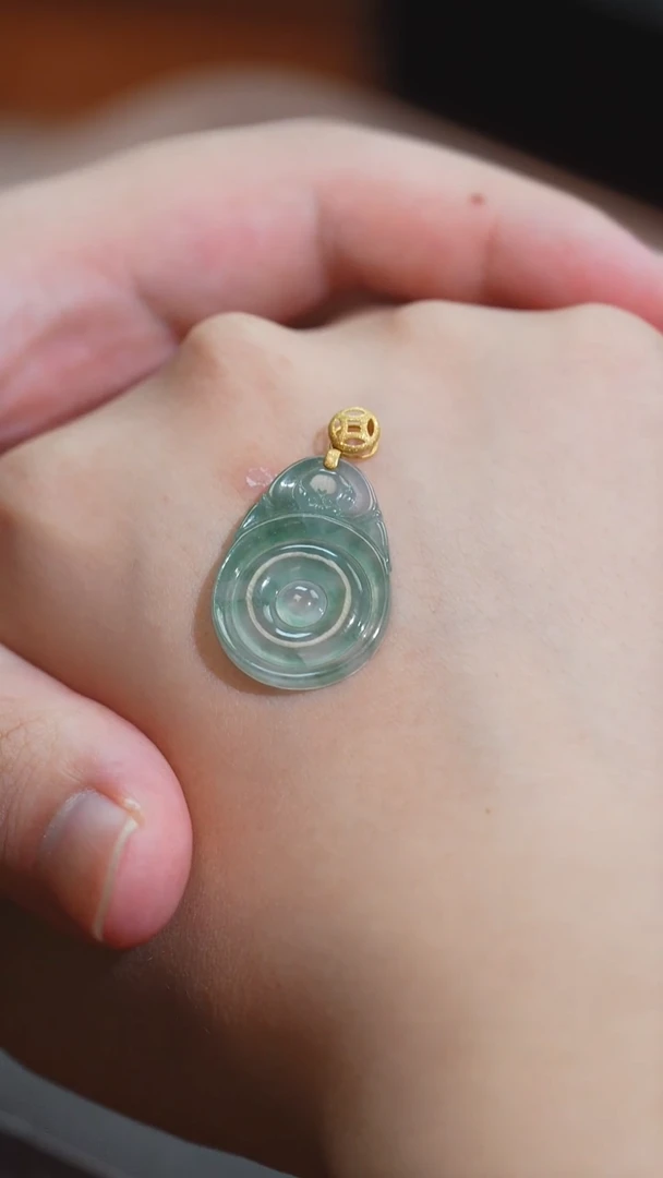 吊坠(不含链)18K金镶嵌翡翠福贝