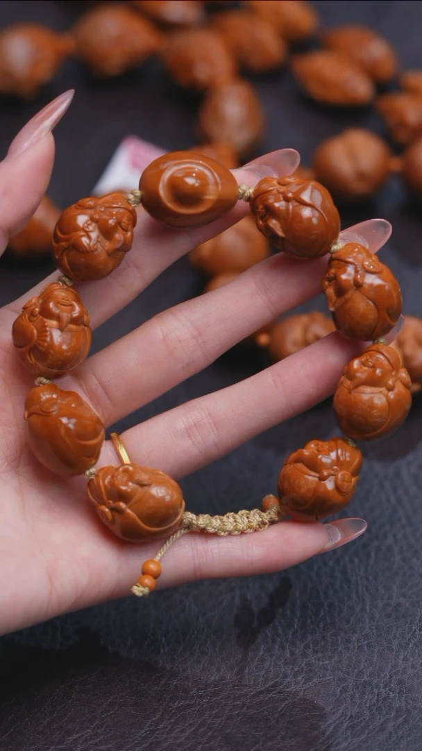 手串橄榄核八宝财神