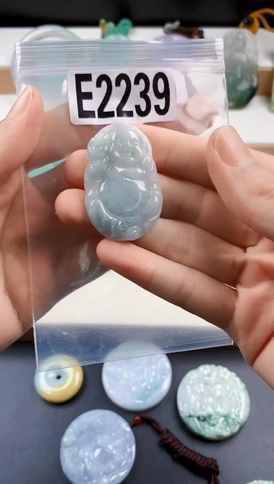 颈饰未镶嵌翡翠天然翡翠吊坠挂件