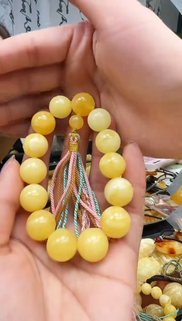 【闪购商品】琥珀裸石未镶嵌手持