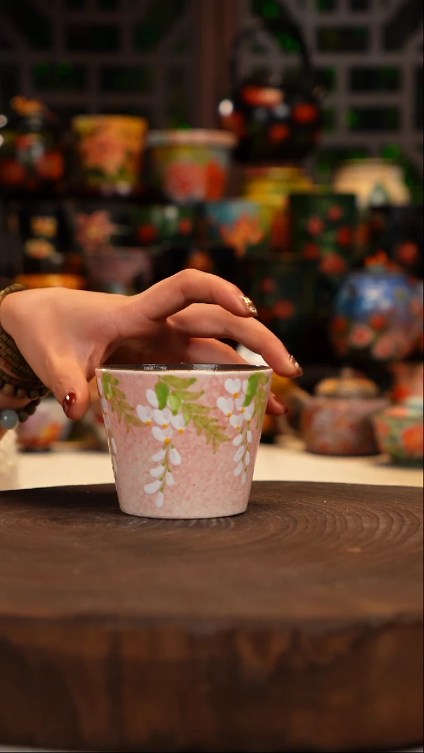 油画手绘釉下彩杯子