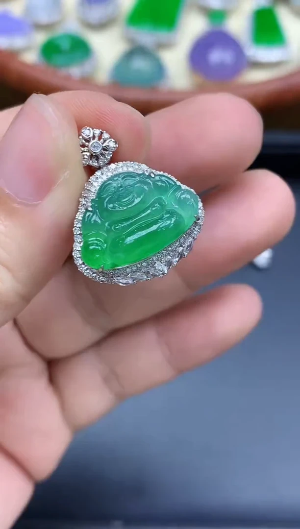 颈饰18K金镶嵌翡翠539-中国好珍宝