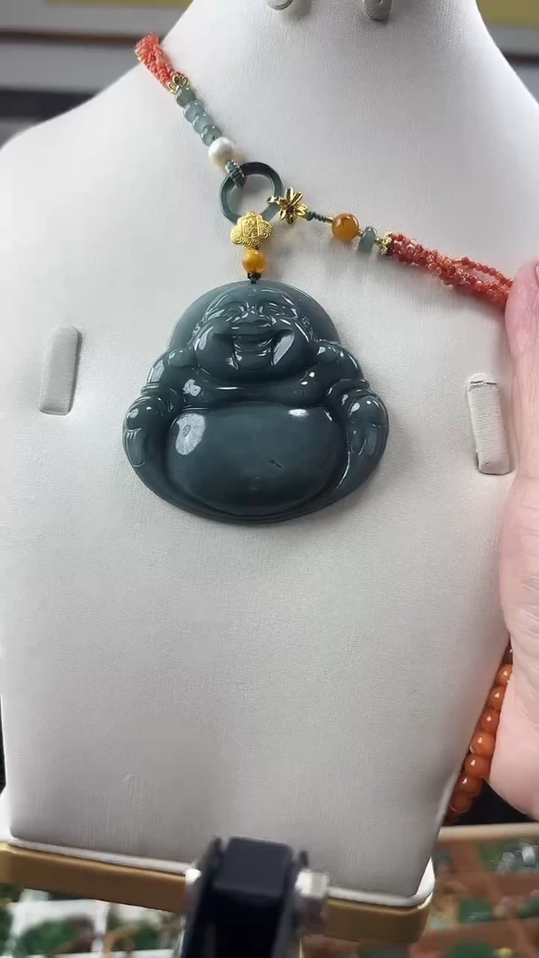 颈饰未镶嵌翡翠佛公