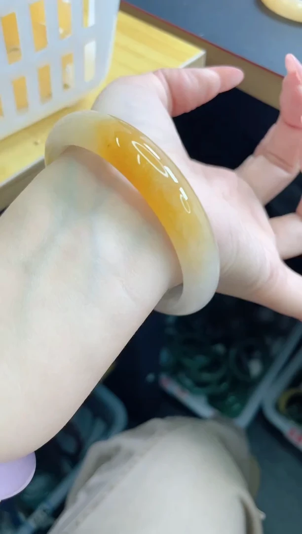 【闪购商品】石英质玉手镯未镶嵌255/63.5