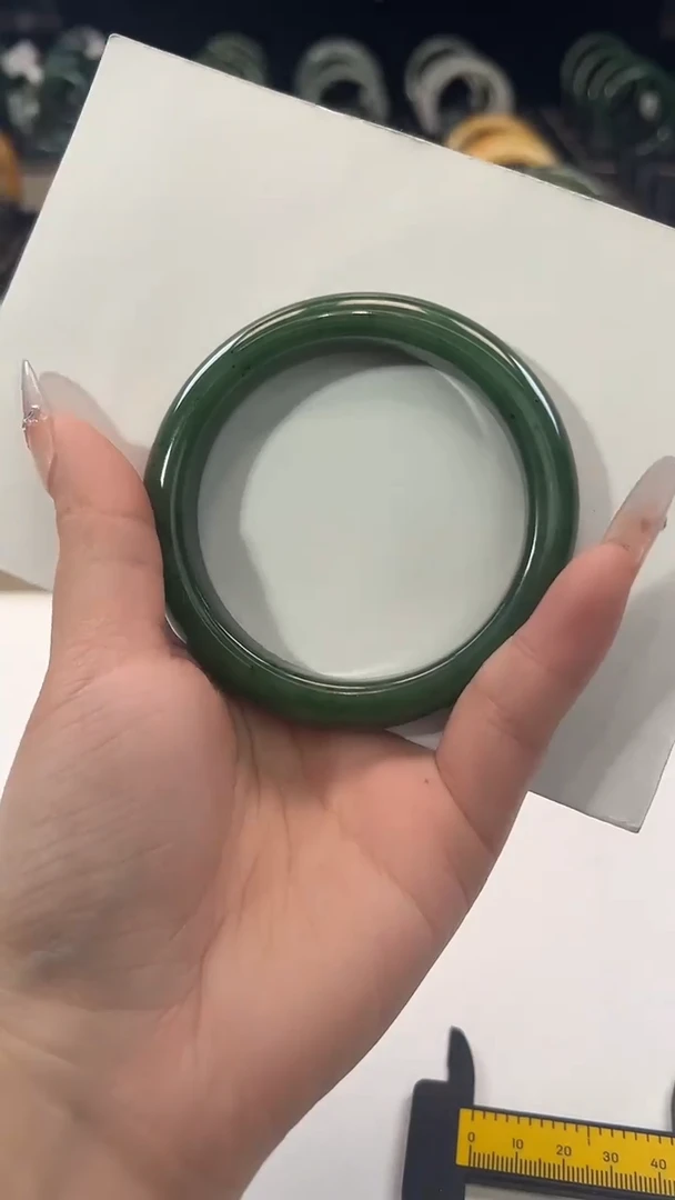 未镶嵌手镯和田玉60圈口010