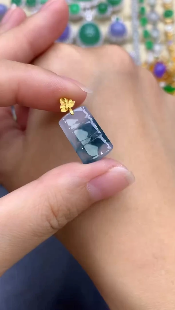 颈饰18K金镶嵌翡翠31-中国好珍宝
